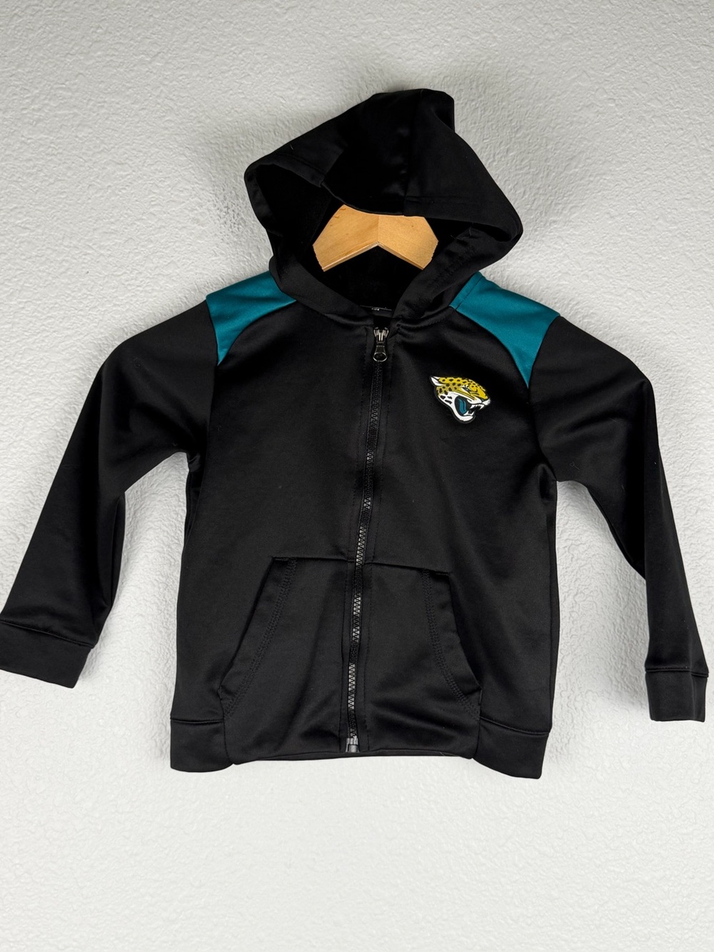 Team Apparel black and teal Jacksonville Jaguars kids full-zip hoodie size 4T